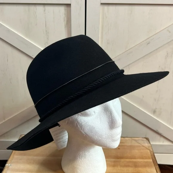 Kin The Label Essential Collection Packable Light Wool Black Hat New With Tags - Picture 4 of 8